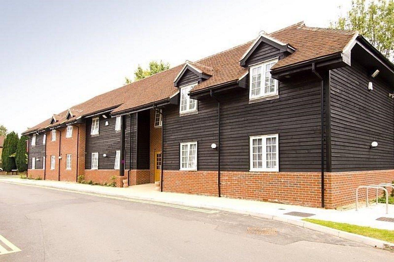 Premier Inn Woking West - A324 Exterior foto